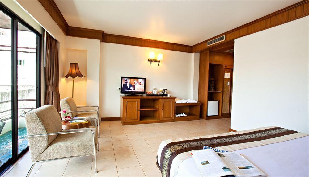 C & N Hotel - Sha Extra Plus Patong Екстер'єр фото