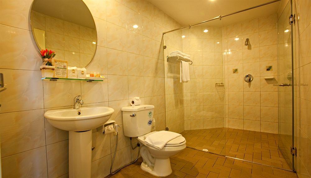 C & N Hotel - Sha Extra Plus Patong Екстер'єр фото